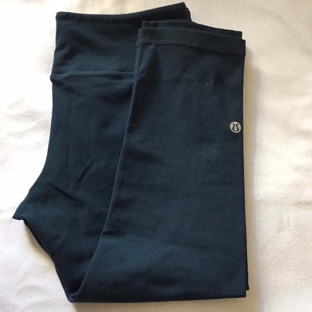 Lululemon active capris leggings size similar s